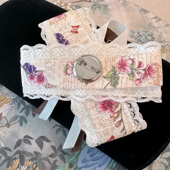 Handmade Cameo Bow Pin/Brooch For Tote Bags, Purse, Sweater Cottagecore Upcycled - Picture 3 of 11